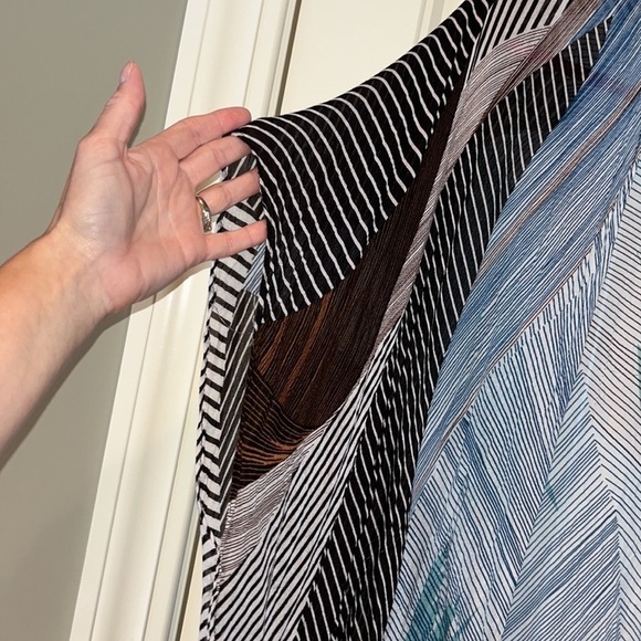 Beautiful soft lightweight caftan kimono or swim coverup ones size Moss Rose - Picture 4 of 10